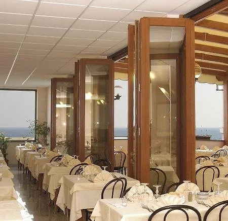 Ideale 2* Varazze